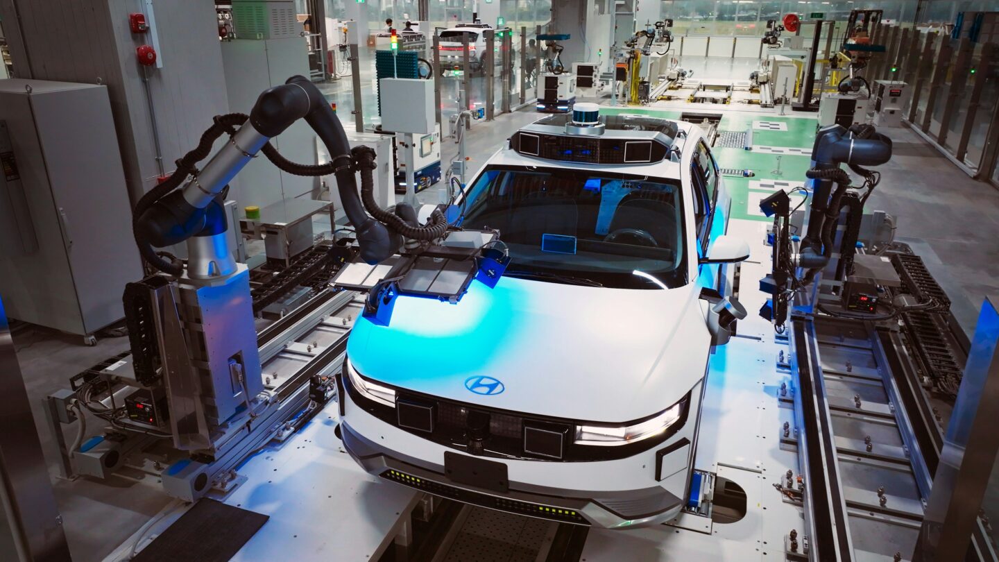 Sıfır emisyona ulaşma yarışında elektrifikasyon kaçınılmaz mı?